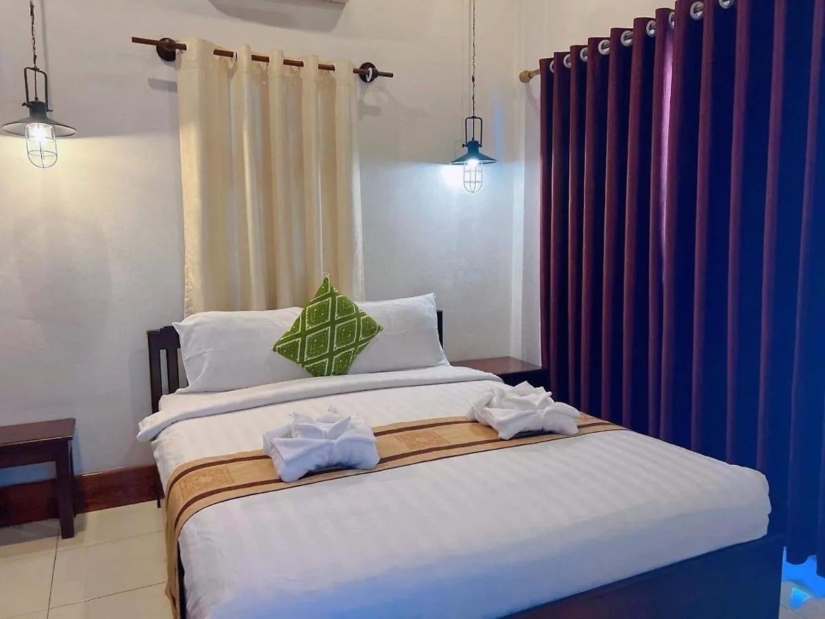 מלון Ananta Luangprabang 2